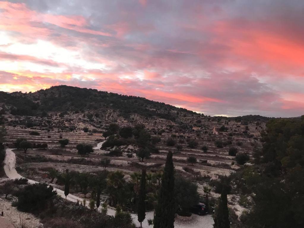 Finca Las Estrellas Relleu ภายนอก รูปภาพ