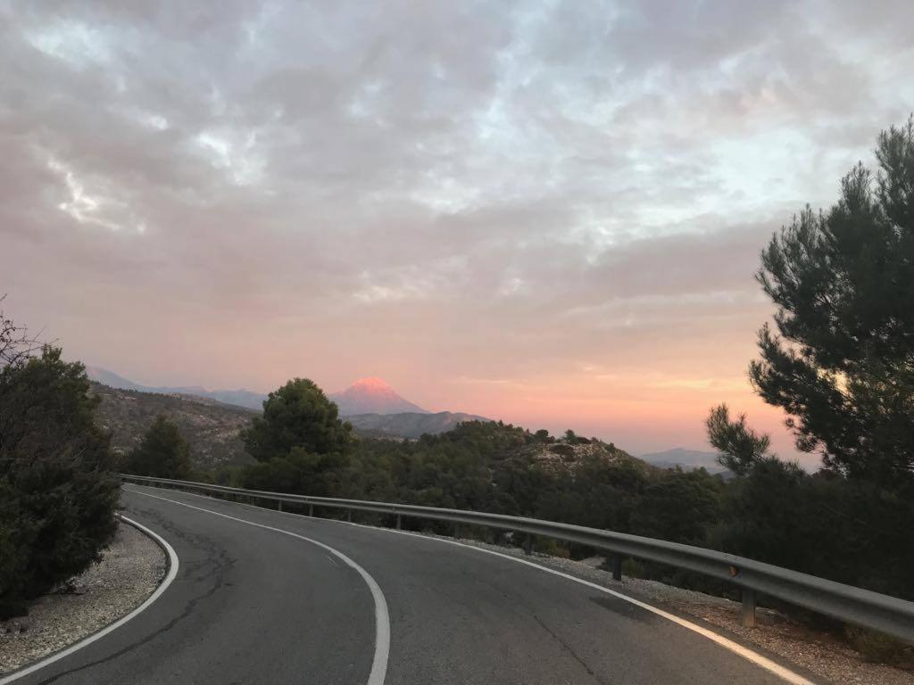 Finca Las Estrellas Relleu ภายนอก รูปภาพ