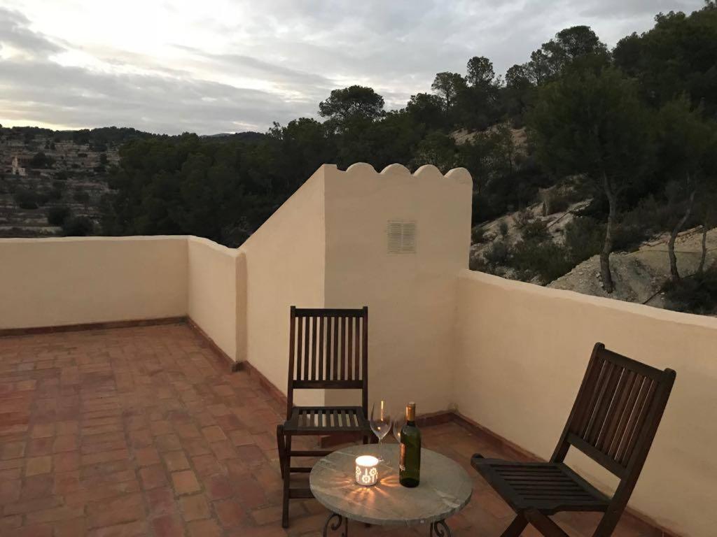 Finca Las Estrellas Relleu ภายนอก รูปภาพ